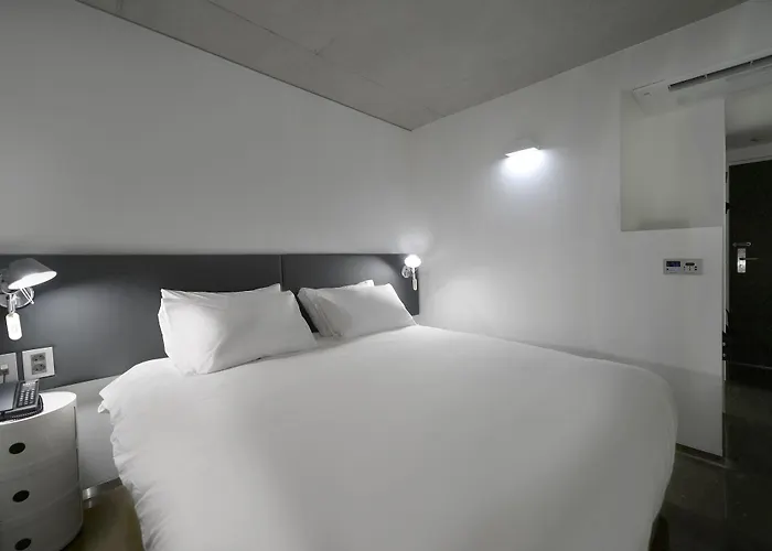 Creto Myeongdong Hotel