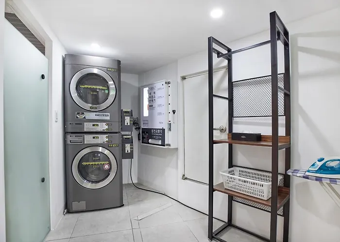 Creto Myeongdong Hotel 3*