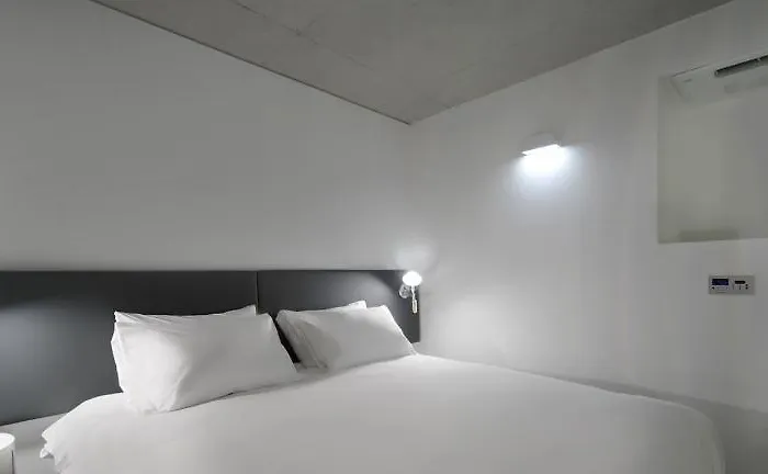 Hotel Creto Myeongdong 3*